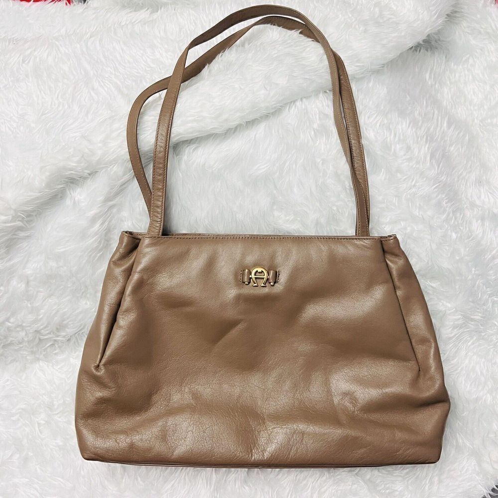 RARE Etienne Aigner Shoulder Bag Soft Cowhide Leather Taupe Tan Gold Y2K Vintage - Picture 3 of 15